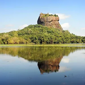 Sunshine & Hotel Sigiriya